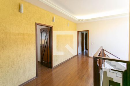 Casa à venda com 400m², 4 quartos e 4 vagas Casa à venda com 400m², 4 quartos e 4 vagasSala