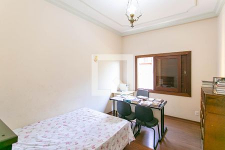 Casa à venda com 400m², 4 quartos e 4 vagas Casa à venda com 400m², 4 quartos e 4 vagasQuarto 1