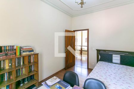 Casa à venda com 400m², 4 quartos e 4 vagas Casa à venda com 400m², 4 quartos e 4 vagasQuarto 1