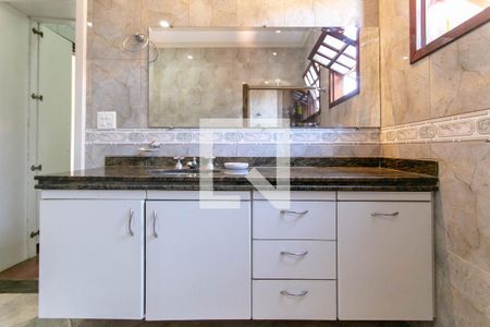 Casa à venda com 400m², 4 quartos e 4 vagas Casa à venda com 400m², 4 quartos e 4 vagasBanheiro da Suíte 2