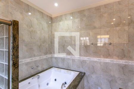 Casa à venda com 400m², 4 quartos e 4 vagas Casa à venda com 400m², 4 quartos e 4 vagasBanheiro da Suíte 2