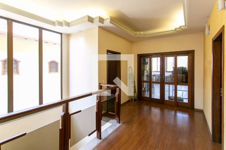 Casa à venda com 400m², 4 quartos e 4 vagas Casa à venda com 400m², 4 quartos e 4 vagasSala
