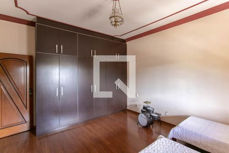 Casa à venda com 400m², 4 quartos e 4 vagas Casa à venda com 400m², 4 quartos e 4 vagasQuarto 3