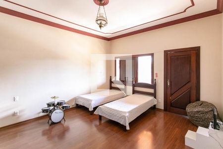 Casa à venda com 400m², 4 quartos e 4 vagas Casa à venda com 400m², 4 quartos e 4 vagasQuarto 3