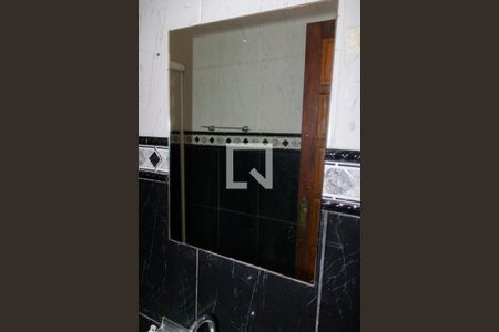 Casa de condomínio para alugar com 60m², 2 quartos e sem vagaBanheiro