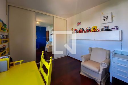 Apartamento à venda com 139m², 3 quartos e 2 vagasQuarto 2