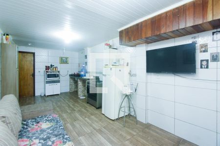 Sala de casa para alugar com 4 quartos, 90m² em Rubem Berta, Porto Alegre