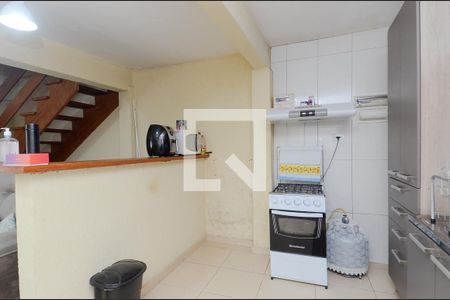 Casa à venda com 150m², 5 quartos e 2 vagas Casa à venda com 150m², 5 quartos e 2 vagasCozinha - Edícula