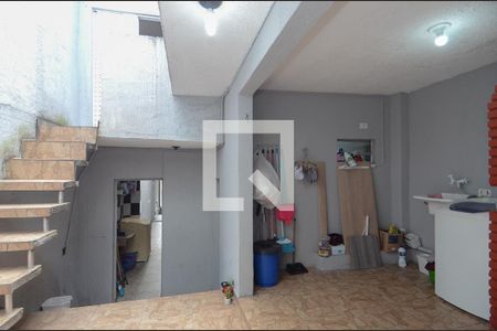 Casa à venda com 150m², 5 quartos e 2 vagas Casa à venda com 150m², 5 quartos e 2 vagasChurrasqueira
