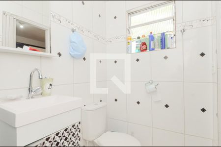 Casa à venda com 150m², 5 quartos e 2 vagas Casa à venda com 150m², 5 quartos e 2 vagasBanheiro da Suíte