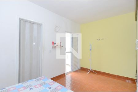 Casa à venda com 150m², 5 quartos e 2 vagas Casa à venda com 150m², 5 quartos e 2 vagasQuarto 2 - Suíte