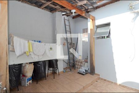 Casa à venda com 150m², 5 quartos e 2 vagas Casa à venda com 150m², 5 quartos e 2 vagasVaranda da Suíte