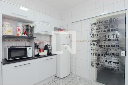 Casa à venda com 150m², 5 quartos e 2 vagas Casa à venda com 150m², 5 quartos e 2 vagasCozinha