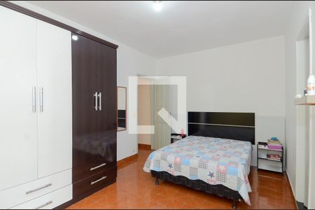 Casa à venda com 150m², 5 quartos e 2 vagas Casa à venda com 150m², 5 quartos e 2 vagasQuarto 2 - Suíte