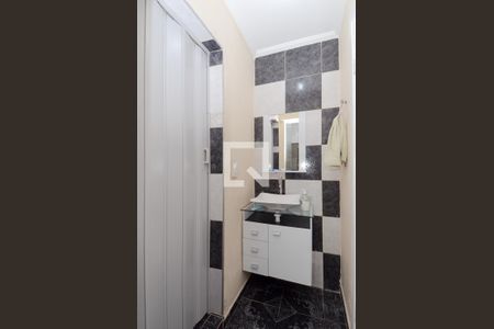 Casa à venda com 150m², 5 quartos e 2 vagas Casa à venda com 150m², 5 quartos e 2 vagasBanheiro Social