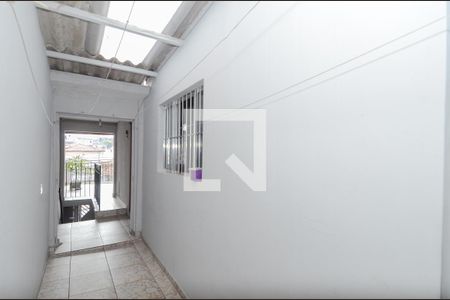 Casa à venda com 150m², 5 quartos e 2 vagas Casa à venda com 150m², 5 quartos e 2 vagasCorredor de Acesso