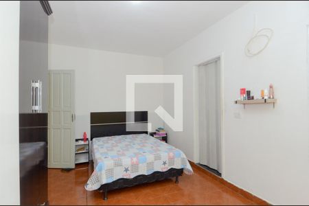 Casa à venda com 150m², 5 quartos e 2 vagas Casa à venda com 150m², 5 quartos e 2 vagasQuarto 2 - Suíte