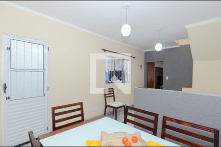 Casa à venda com 150m², 5 quartos e 2 vagas Casa à venda com 150m², 5 quartos e 2 vagasSala de Jantar