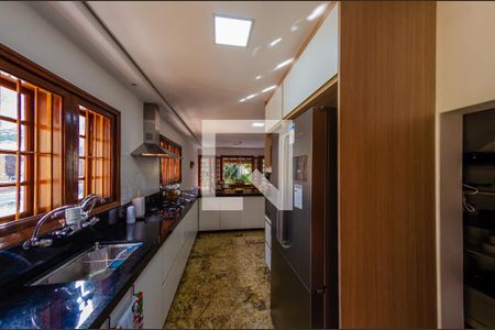 Casa para alugar com 500m², 6 quartos e 4 vagas Casa para alugar com 500m², 6 quartos e 4 vagasCozinha