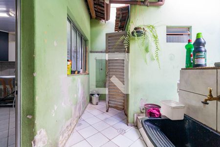 Casa à venda com 182m², 5 quartos e 3 vagas Casa à venda com 182m², 5 quartos e 3 vagasLavanderia