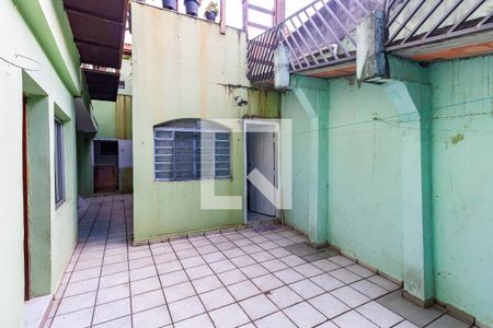 Casa à venda com 182m², 5 quartos e 3 vagas Casa à venda com 182m², 5 quartos e 3 vagasQuintal