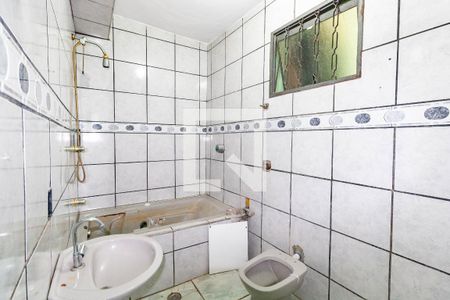 Casa à venda com 182m², 5 quartos e 3 vagas Casa à venda com 182m², 5 quartos e 3 vagasBanheiro - Casa 2