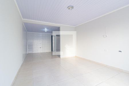 Casa para alugar com 110m², 2 quartos e 2 vagas Casa para alugar com 110m², 2 quartos e 2 vagasSala