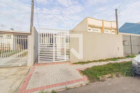 Casa para alugar com 110m², 2 quartos e 2 vagas Casa para alugar com 110m², 2 quartos e 2 vagasFachada