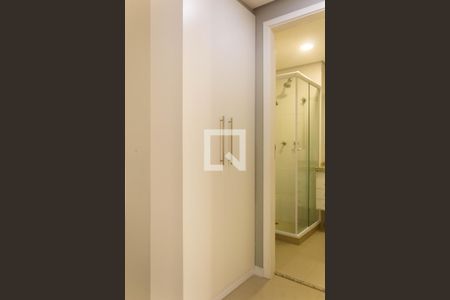 Corredor de apartamento à venda com 1 quarto, 40m² em Vila Castelo, São Paulo