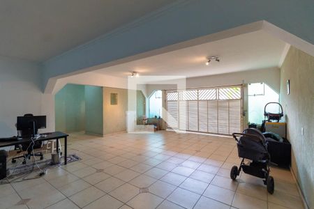 Casa à venda com 351m², 4 quartos e 7 vagasGaragem