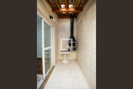 Casa de condomínio à venda com 190m², 3 quartos e 2 vagas Casa de condomínio à venda com 190m², 3 quartos e 2 vagasÁrea de Serviço