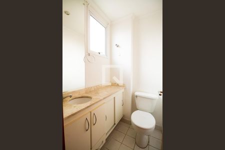 Casa de condomínio à venda com 190m², 3 quartos e 2 vagas Casa de condomínio à venda com 190m², 3 quartos e 2 vagasBanheiro