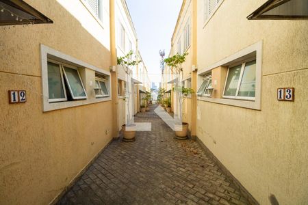 Casa de condomínio à venda com 190m², 3 quartos e 2 vagas Casa de condomínio à venda com 190m², 3 quartos e 2 vagasEntrada