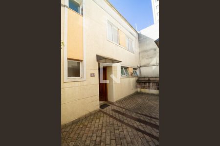 Casa de condomínio à venda com 190m², 3 quartos e 2 vagas Casa de condomínio à venda com 190m², 3 quartos e 2 vagasEntrada