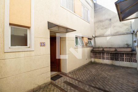 Casa de condomínio à venda com 190m², 3 quartos e 2 vagas Casa de condomínio à venda com 190m², 3 quartos e 2 vagasEntrada