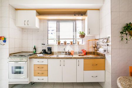 Apartamento à venda com 84m², 2 quartos e 2 vagasCozinha