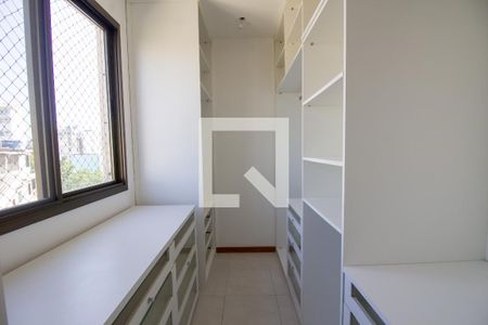 Apartamento à venda com 182m², 4 quartos e 3 vagasCloset da Suíte 1