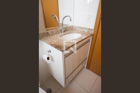 Detalhe do banheiro de apartamento para alugar com 2 quartos, 50m² em Vila Nossa Senhora das Gracas, Taubaté
