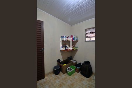 Casa à venda com 139m², 2 quartos e 2 vagasEdícula