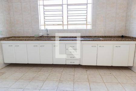 Casa para alugar com 120m², 2 quartos e 1 vagaCozinha