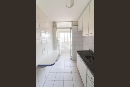 Apartamento para alugar com 61m², 2 quartos e 2 vagas Apartamento para alugar com 61m², 2 quartos e 2 vagasCozinha