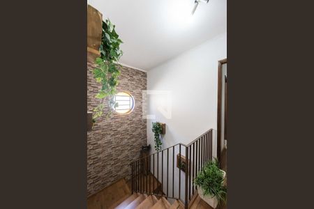 Casa à venda com 265m², 3 quartos e 2 vagasEscada