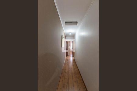 Corredor de casa à venda com 3 quartos, 265m² em Vila Carrao, São Paulo