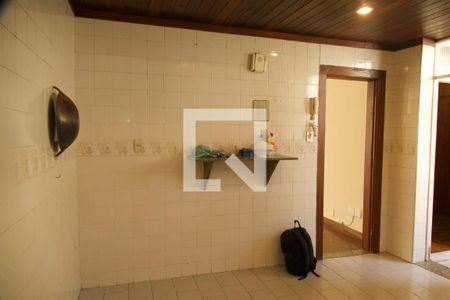 Apartamento para alugar com 120m², 3 quartos e sem vaga Apartamento para alugar com 120m², 3 quartos e sem vagaCozinha