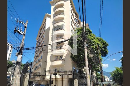 Apartamento para alugar com 120m², 3 quartos e sem vaga Apartamento para alugar com 120m², 3 quartos e sem vagaFachada