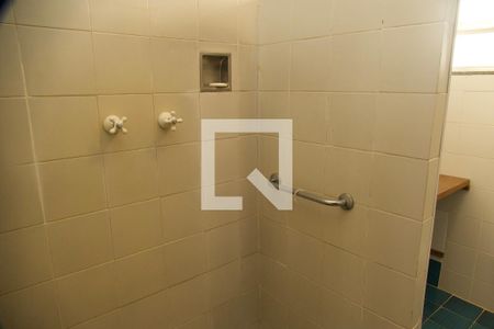 Apartamento para alugar com 120m², 3 quartos e sem vaga Apartamento para alugar com 120m², 3 quartos e sem vagaBanheiro social