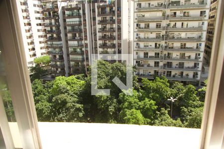 Sala vista  de apartamento para alugar com 3 quartos, 120m² em Humaitá, Rio de Janeiro