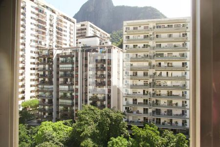 Sala vista  de apartamento para alugar com 3 quartos, 120m² em Humaitá, Rio de Janeiro