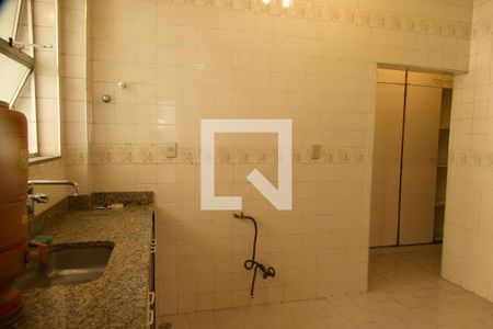 Apartamento para alugar com 120m², 3 quartos e sem vaga Apartamento para alugar com 120m², 3 quartos e sem vagaCozinha