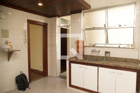 Apartamento para alugar com 120m², 3 quartos e sem vaga Apartamento para alugar com 120m², 3 quartos e sem vagaCozinha